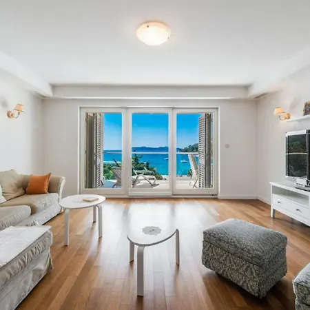 Direct Sea View 3bedroom Apt, Lapad 杜布罗夫尼克